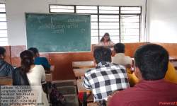 Reading out biography of Krantisinh Nana Patil