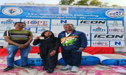 25TH NATIONAL PARA SWIMMING CHAMPIONSHIP ANNAPURNA KAMBLE SILVER MEDAL WINNER PHOTO