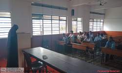 हिंदी दिवस के उपलक्ष्य में आयोजित काव्य वाचन प्रतियोगिता