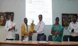 The Chief Guest Hon'ble Mr. Vasant Patil was welcomed by the Principal of the College